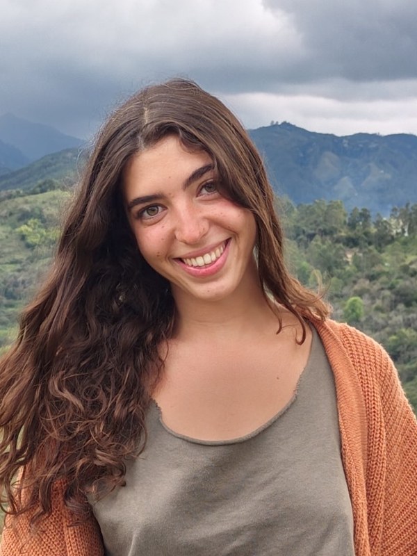 Noia Allouche — מורה לאנגלית / English teacher